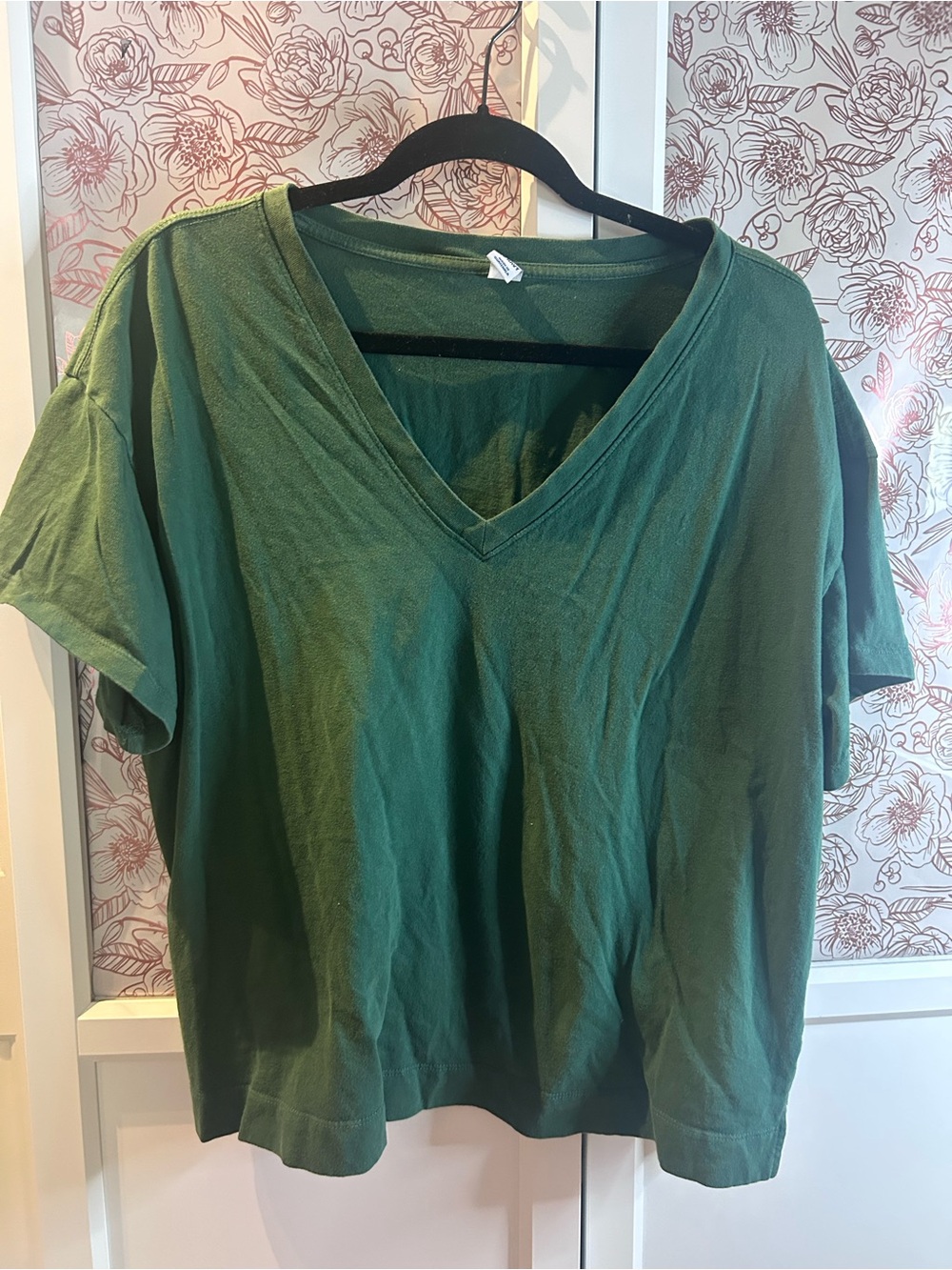 Old Navy Women's Deep Green V-Neck Short Sleeve “vintage” Tee